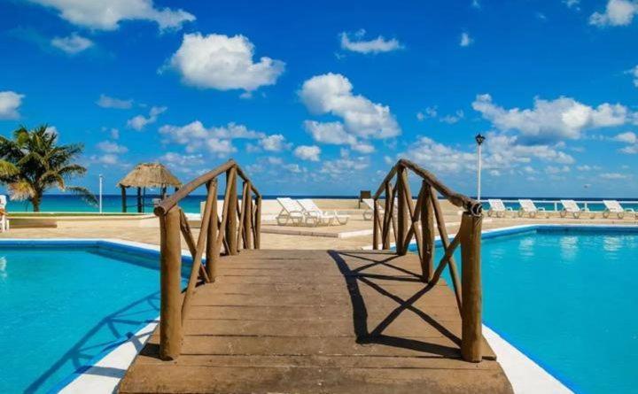Beachfront Apartments Cancún Eksteriør bilde