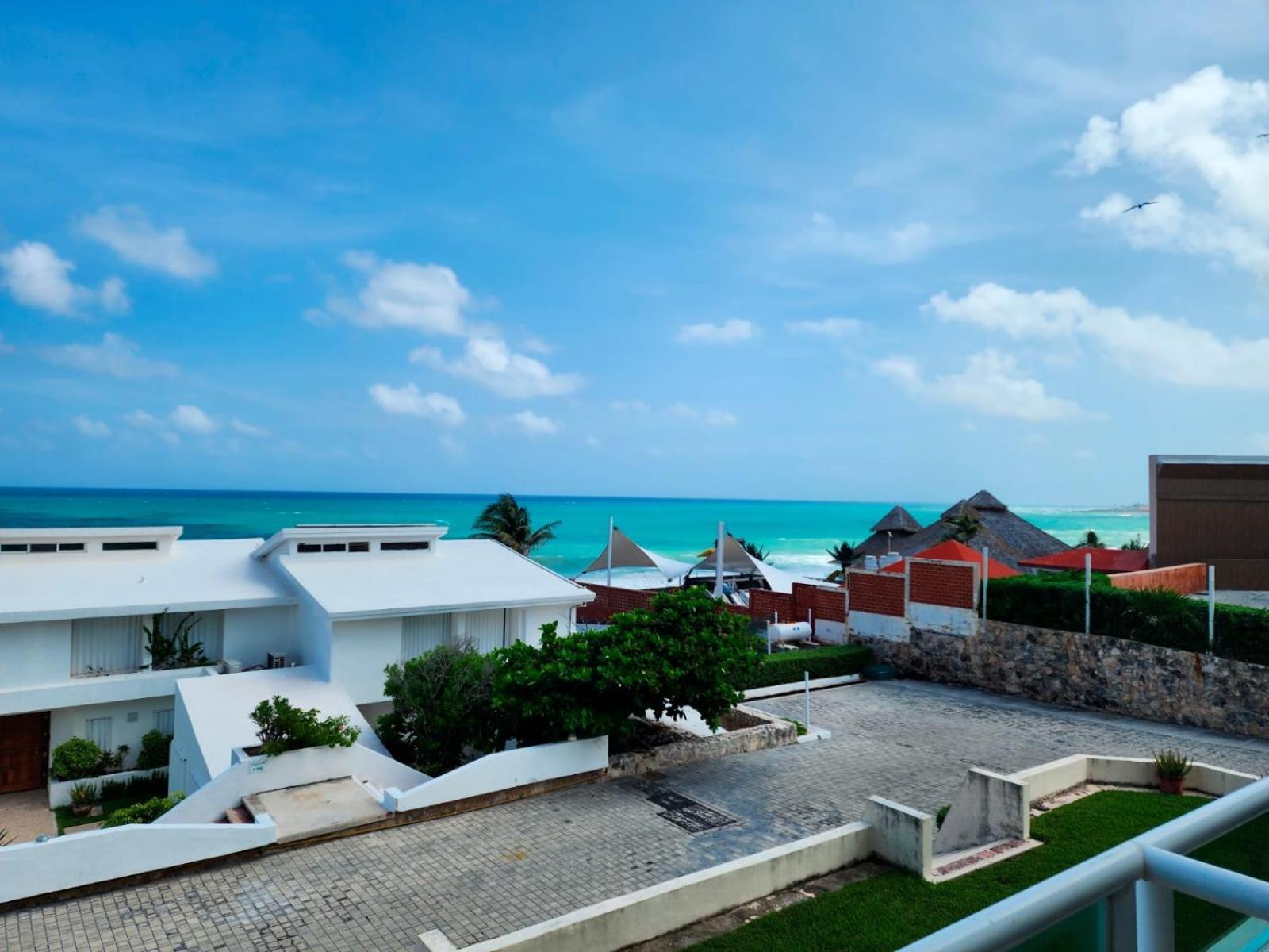 Beachfront Apartments Cancún Eksteriør bilde