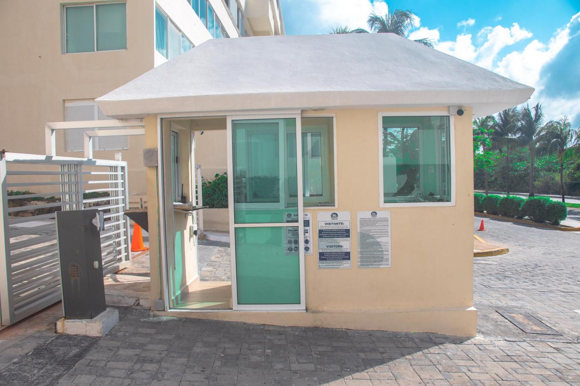 Beachfront Apartments Cancún Eksteriør bilde