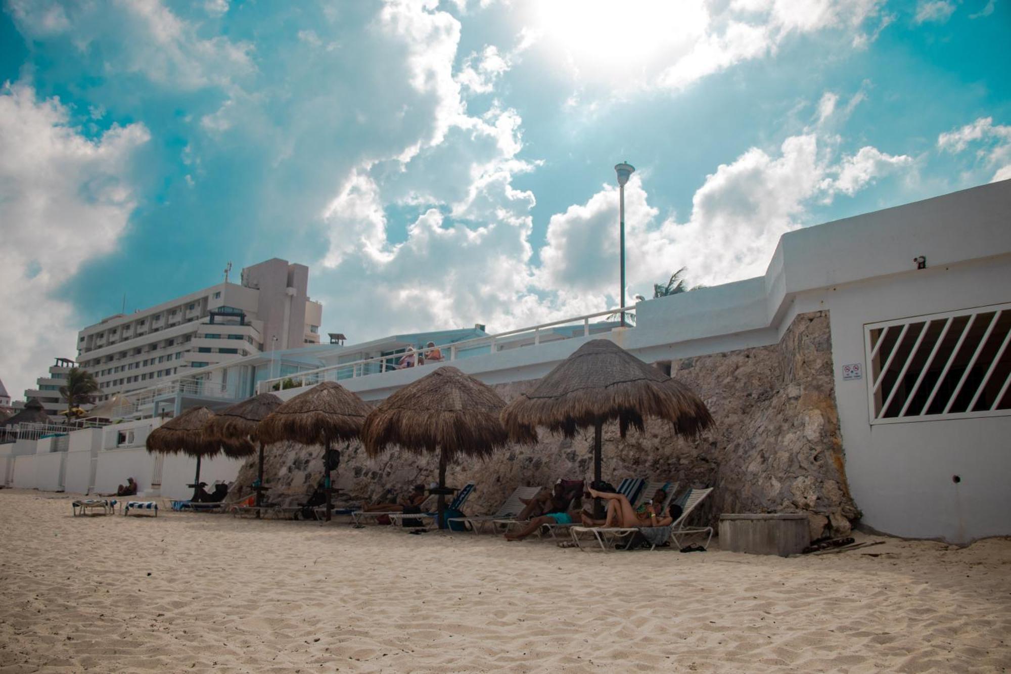 Beachfront Apartments Cancún Eksteriør bilde