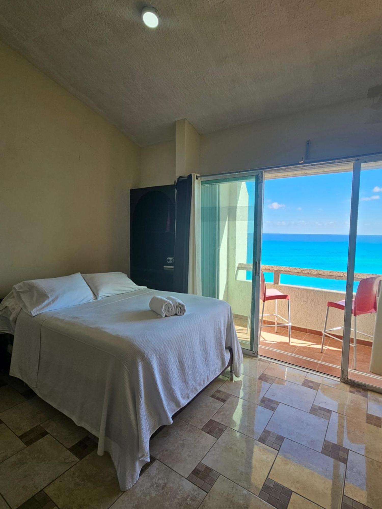 Beachfront Apartments Cancún Eksteriør bilde